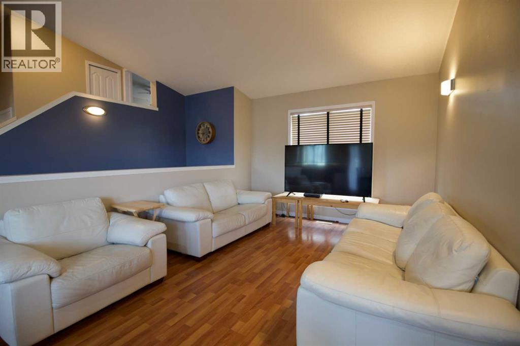 110 Guimond Place, Hinton, Alberta  T7V 2C5 - Photo 5 - A2227524