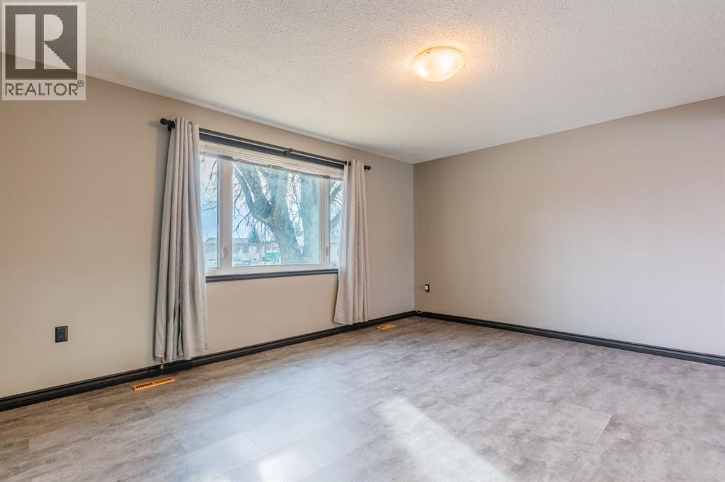 60 Gray Crescent Nw, Medicine Hat, Alberta  T1A 7E1 - Photo 5 - A2286501