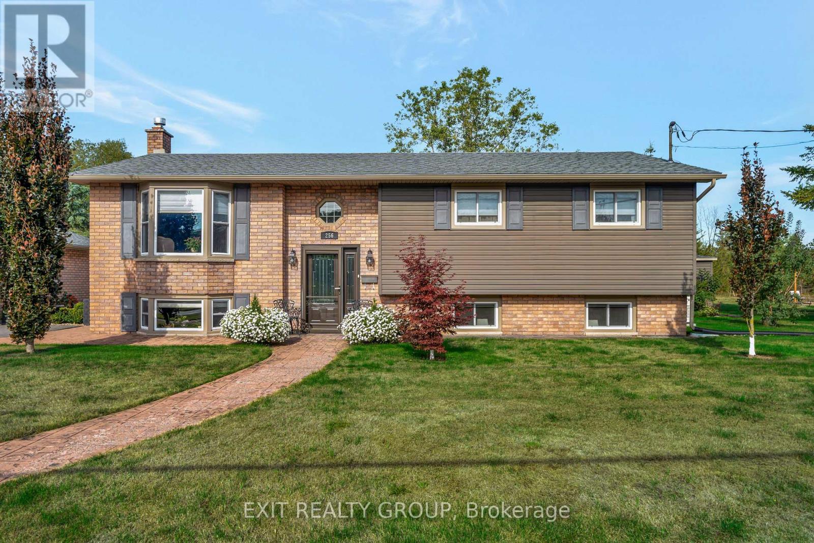 256 South Trent Street, Quinte West, Ontario  K0K 2C0 - Photo 3 - X12960094