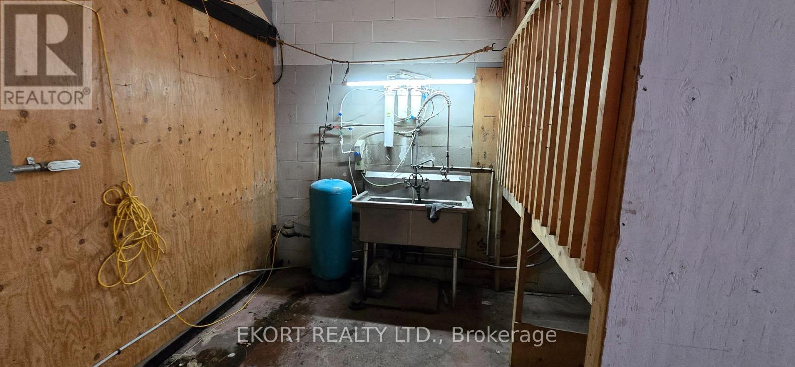 34 Dundas Street E, Belleville, Ontario  K8N 1B5 - Photo 17 - X12960256