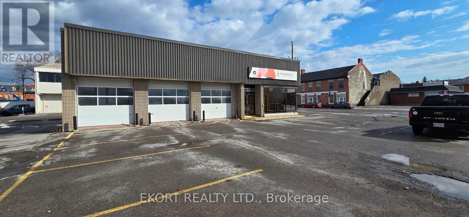 34 Dundas Street E, Belleville, Ontario  K8N 1B5 - Photo 2 - X12960256