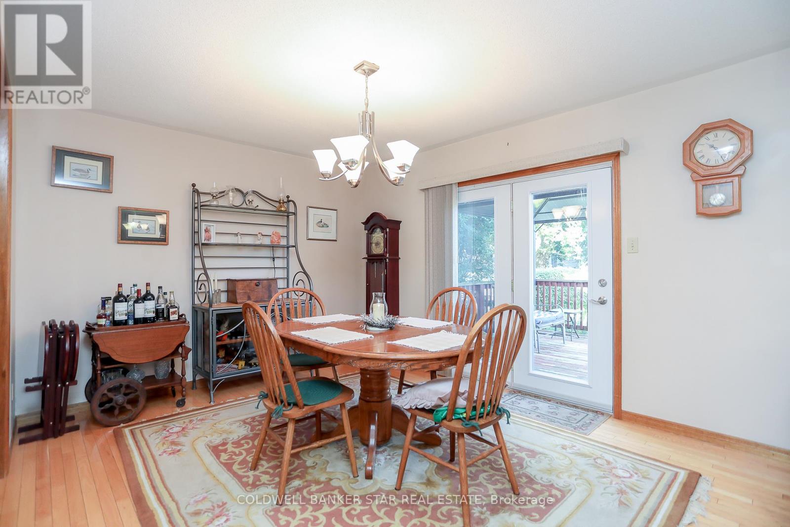 Photo 13 of 32 for 31 Sinclair Crescent