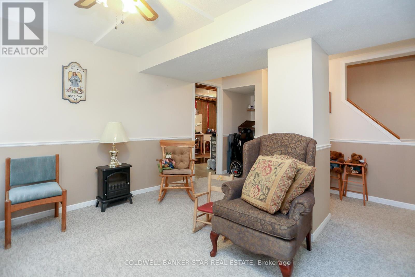 Photo 28 of 32 for 31 Sinclair Crescent