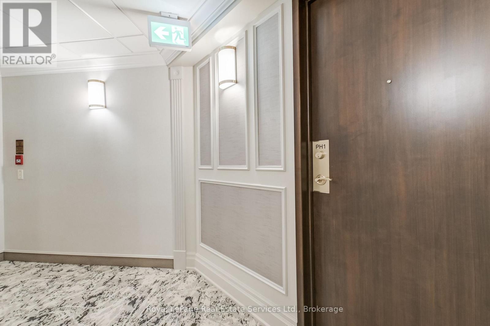 Ph1 - 60 Old Mill Road, Oakville, Ontario  L6J 7V9 - Photo 4 - W12779720