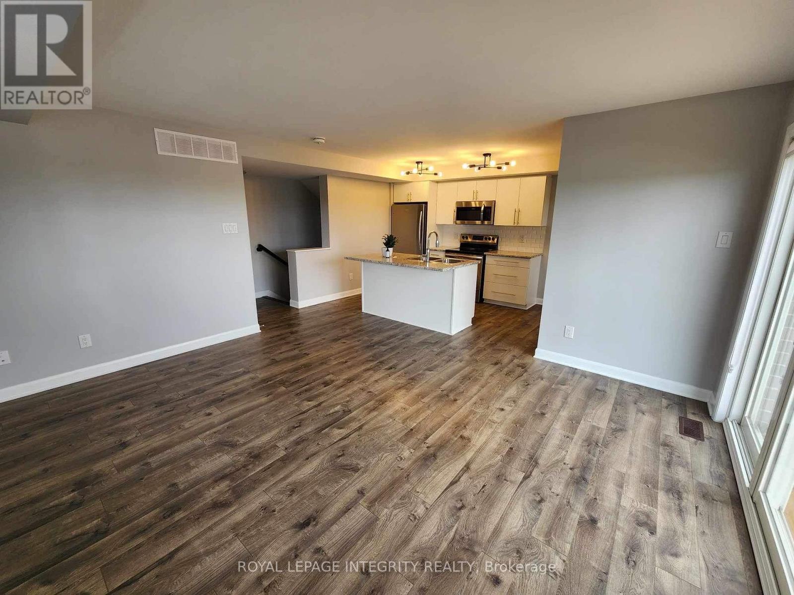 2335a Mer Bleu Road, Ottawa, Ontario  K4A 3T9 - Photo 4 - X12960062