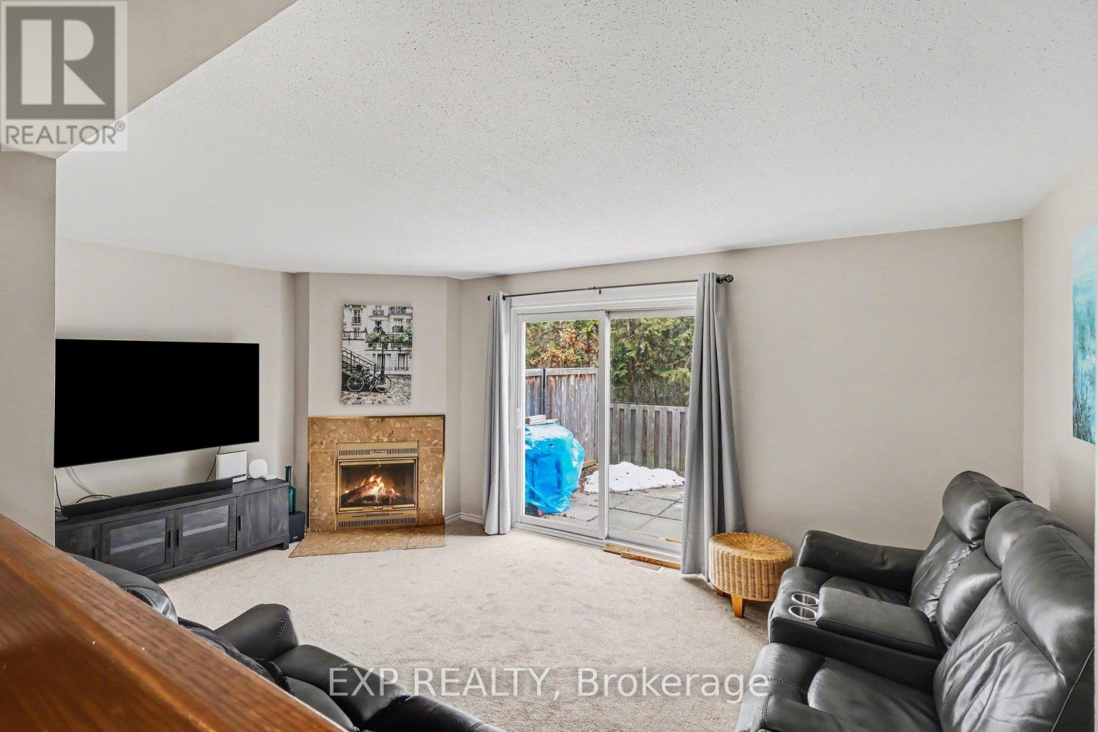 55 - 1765 Lamoureux Drive, Ottawa, Ontario  K1E 2N5 - Photo 2 - X12960108