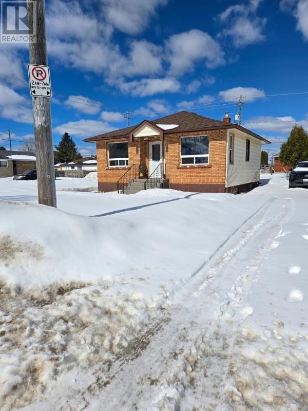 819 Mary St W, Thunder Bay, Ontario  P7E 4L9 - Photo 1 - TB2600617