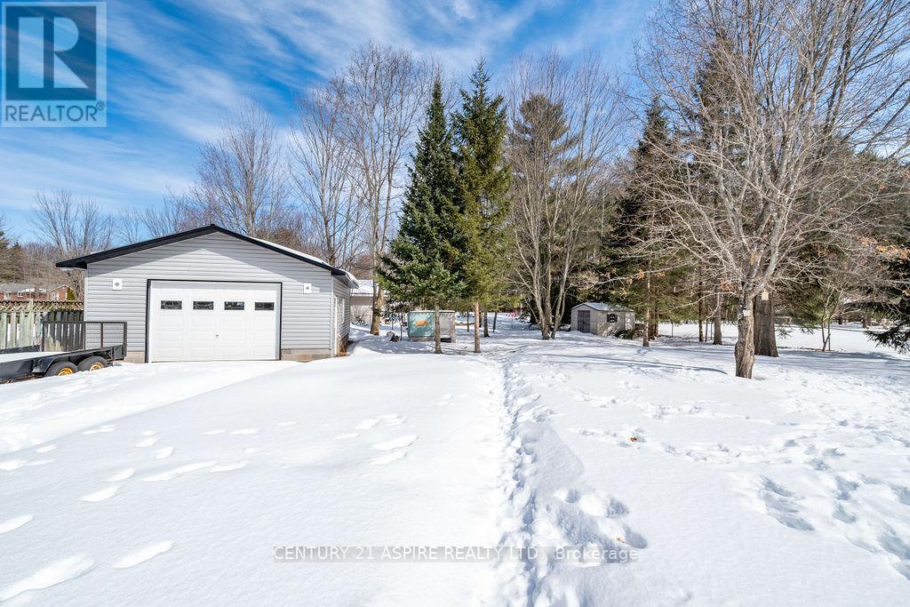 21 Heritage Drive, Petawawa, Ontario  K8H 3K9 - Photo 40 - X12960282