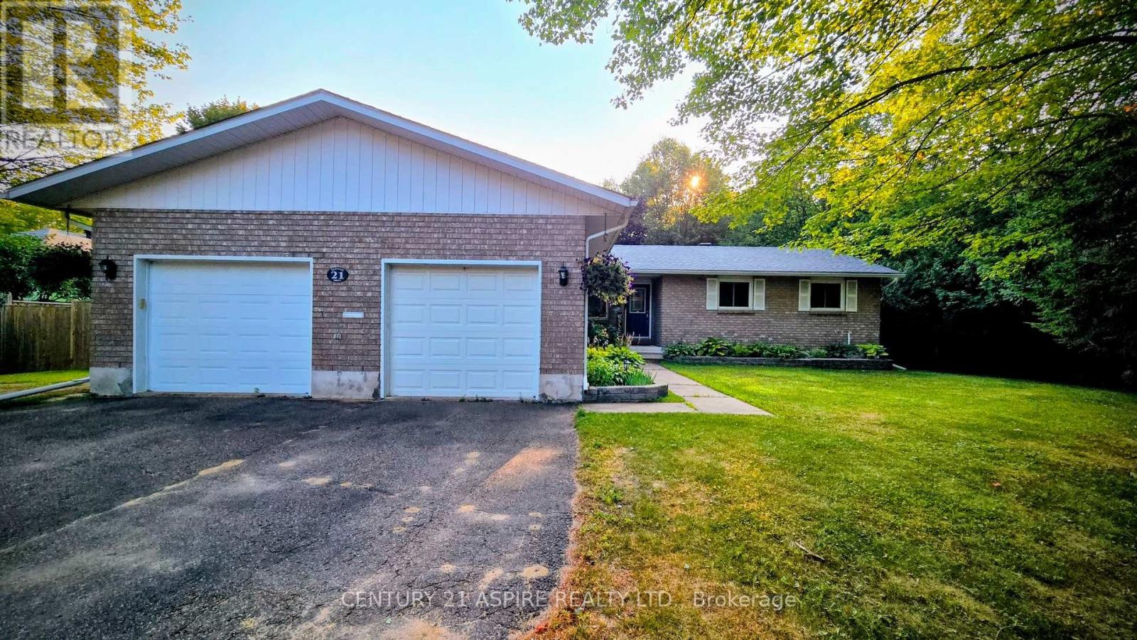 21 Heritage Drive, Petawawa, Ontario  K8H 3K9 - Photo 47 - X12960282