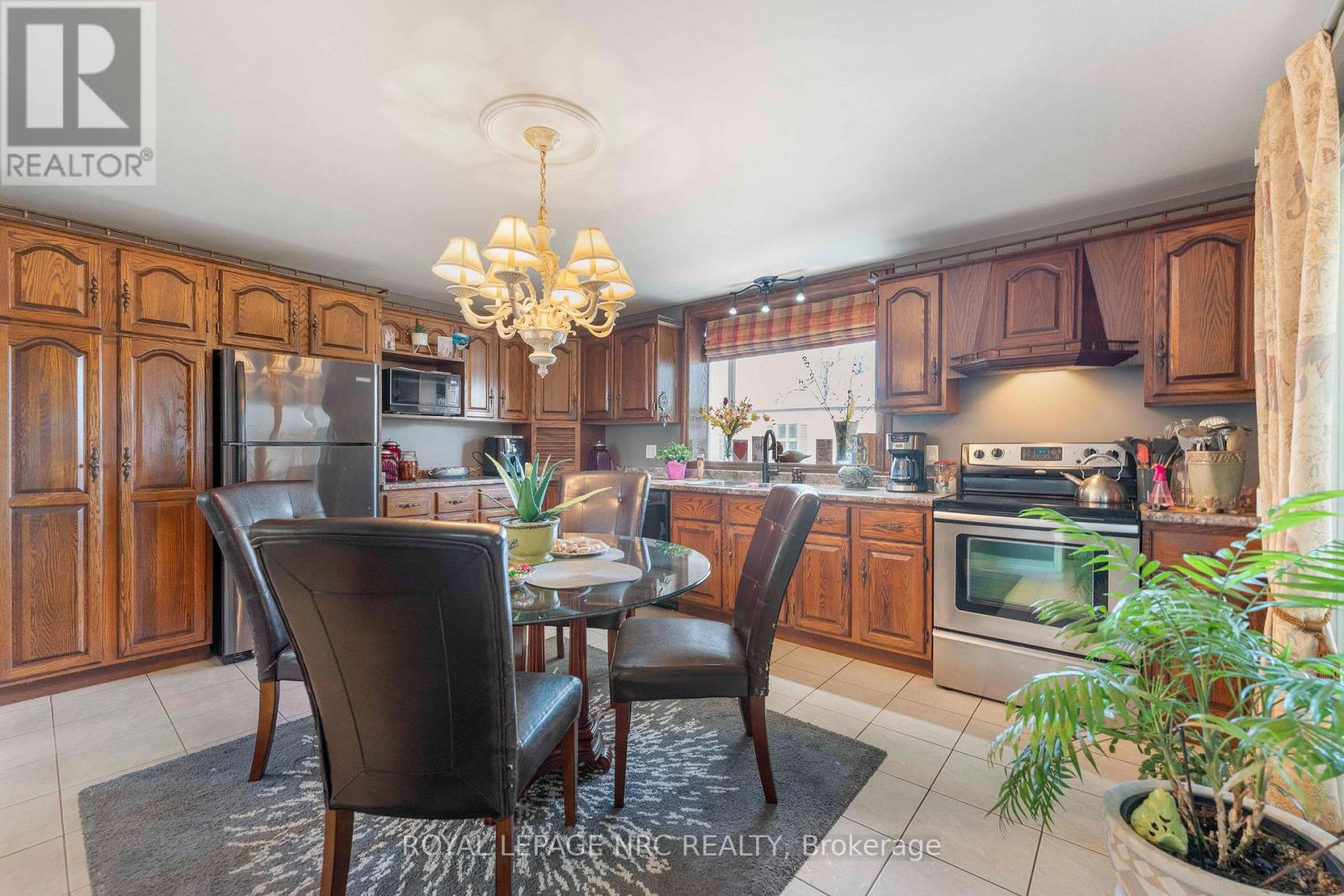 68 Pine Street S, Thorold, Ontario  L2V 3L4 - Photo 17 - X12960106