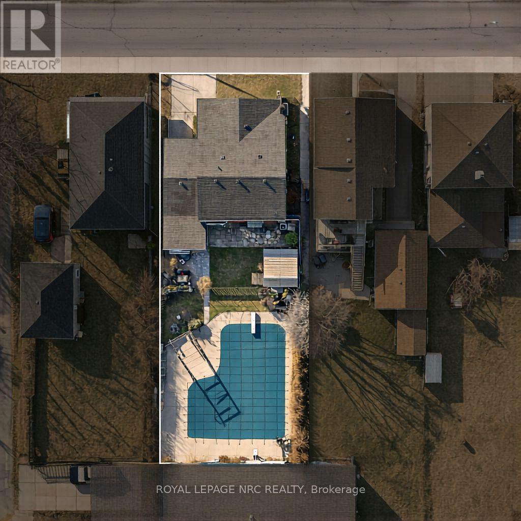 68 Pine Street S, Thorold, Ontario  L2V 3L4 - Photo 4 - X12960106