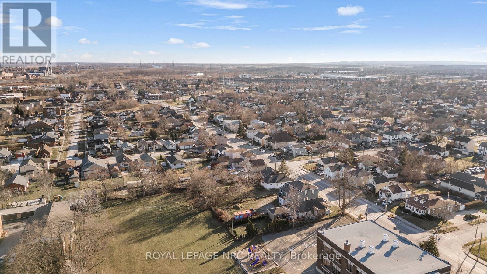 68 Pine Street S, Thorold, Ontario  L2V 3L4 - Photo 6 - X12960106