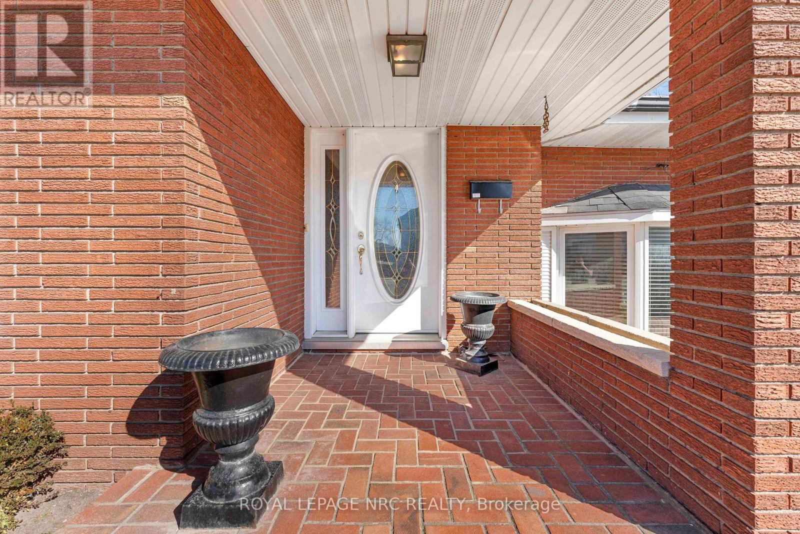 68 Pine Street S, Thorold, Ontario  L2V 3L4 - Photo 8 - X12960106