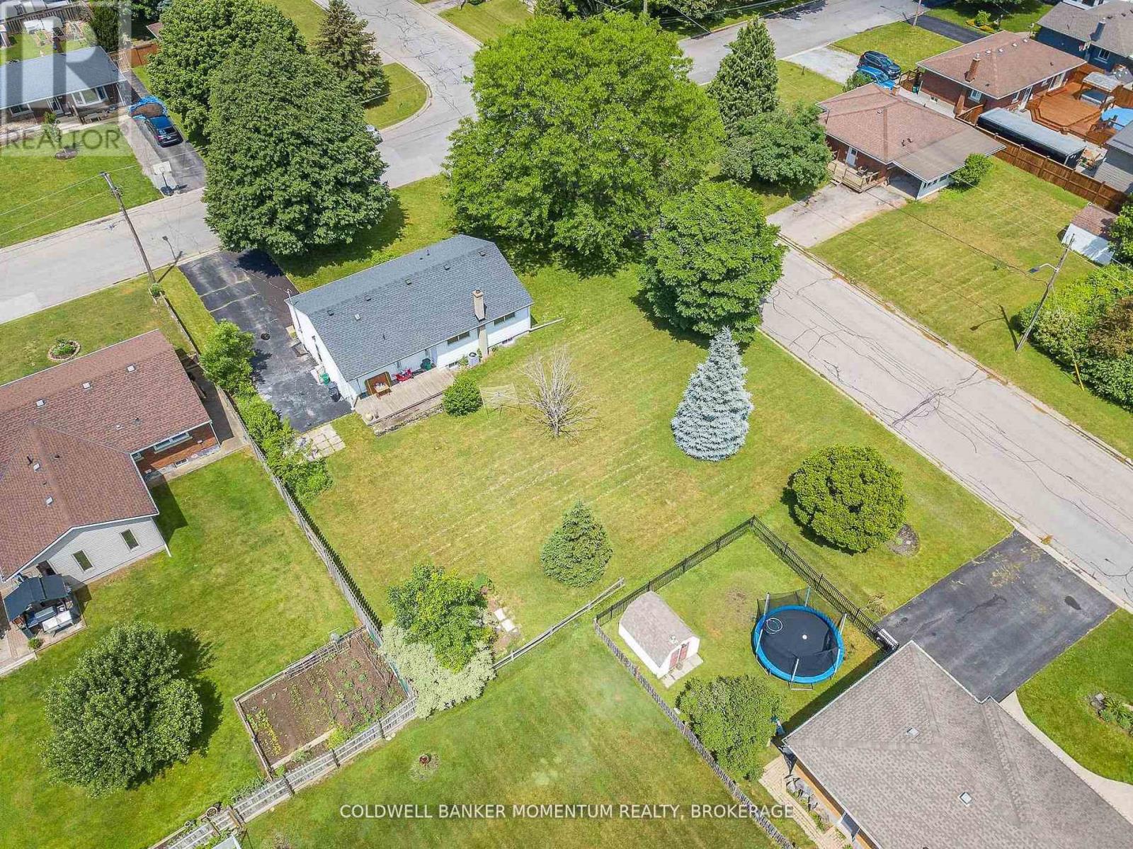 23 & 29 Dexter Drive, Welland, Ontario  L3C 2Y8 - Photo 4 - X12960122