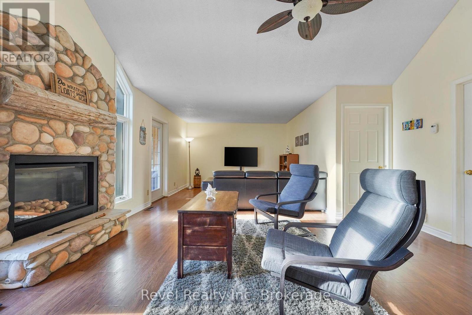 71842 Sunview Avenue, Bluewater, Ontario  N0M 2T0 - Photo 12 - X12960138