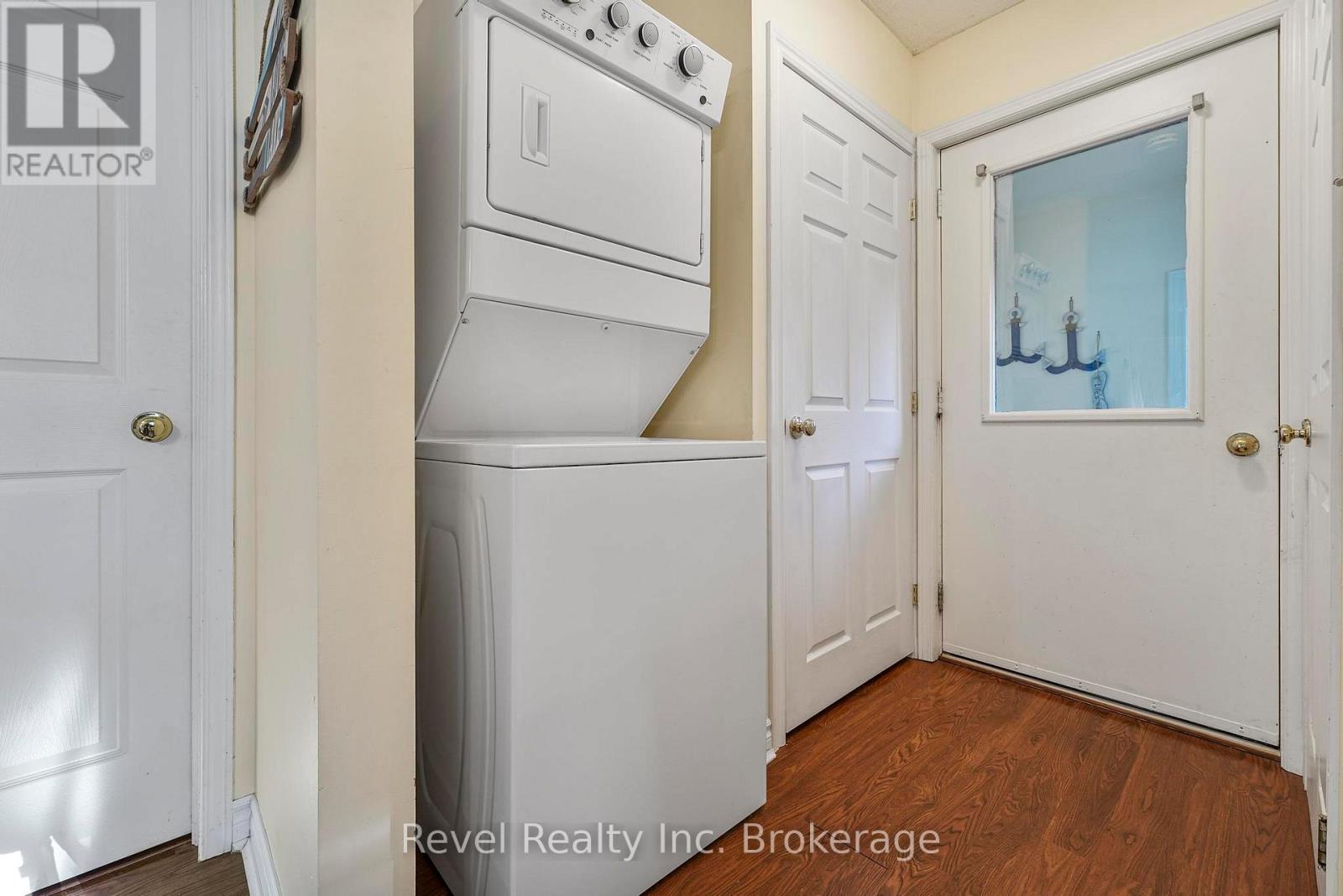 71842 Sunview Avenue, Bluewater, Ontario  N0M 2T0 - Photo 20 - X12960138