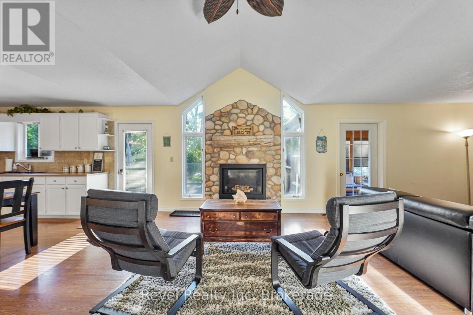 71842 Sunview Avenue, Bluewater, Ontario  N0M 2T0 - Photo 23 - X12960138