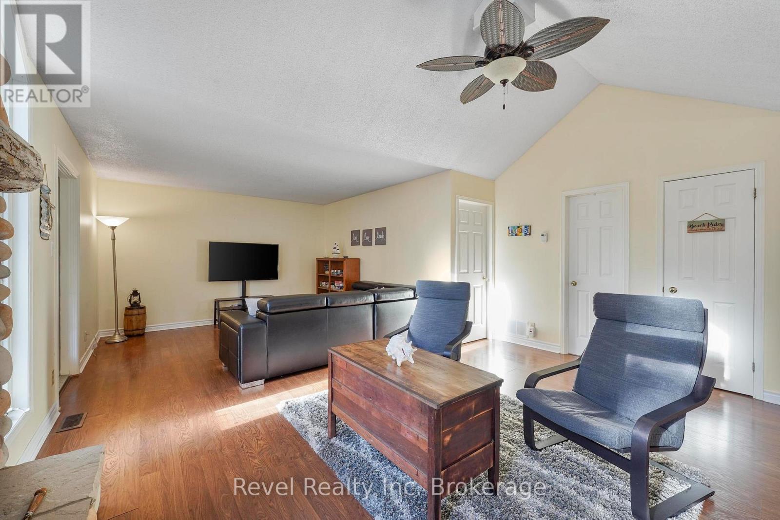 71842 Sunview Avenue, Bluewater, Ontario  N0M 2T0 - Photo 24 - X12960138