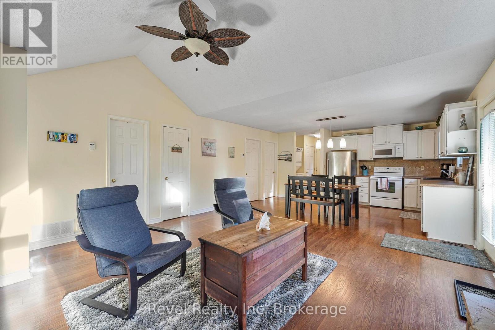 71842 Sunview Avenue, Bluewater, Ontario  N0M 2T0 - Photo 25 - X12960138