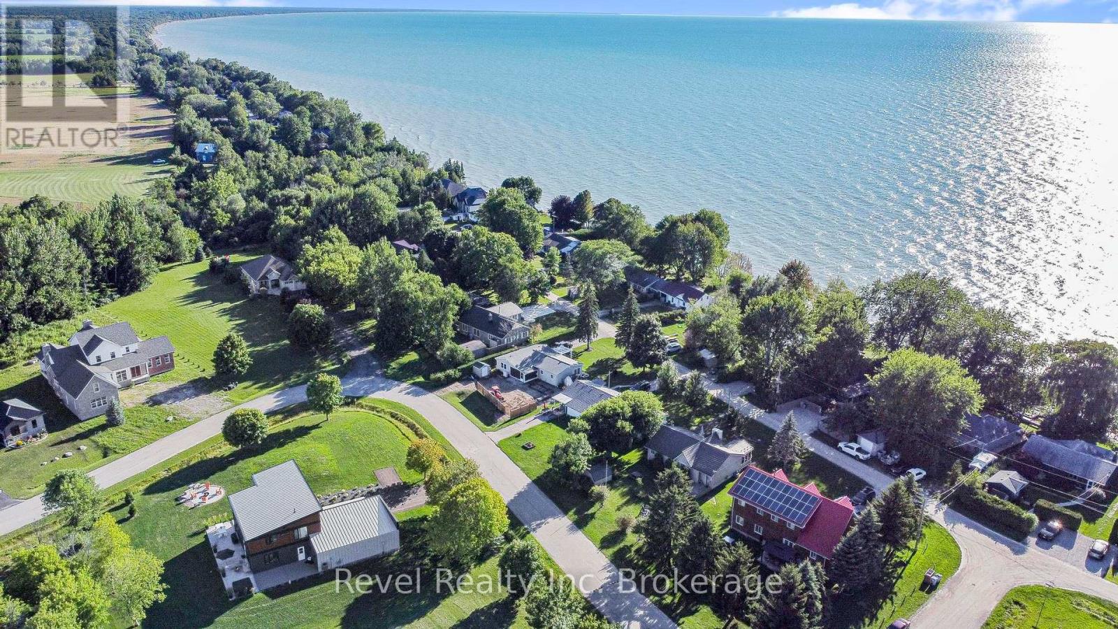 71842 Sunview Avenue, Bluewater, Ontario  N0M 2T0 - Photo 3 - X12960138