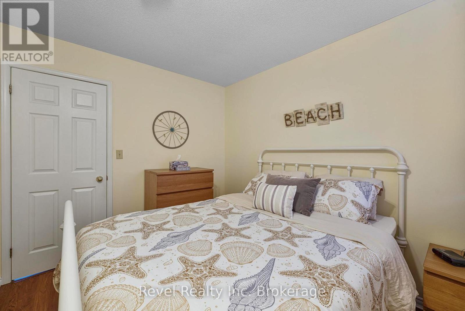 71842 Sunview Avenue, Bluewater, Ontario  N0M 2T0 - Photo 38 - X12960138