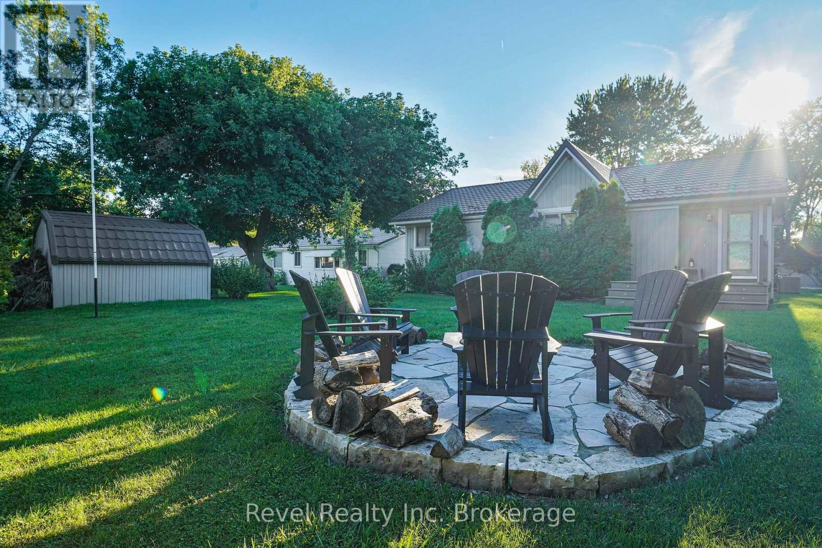 71842 Sunview Avenue, Bluewater, Ontario  N0M 2T0 - Photo 40 - X12960138