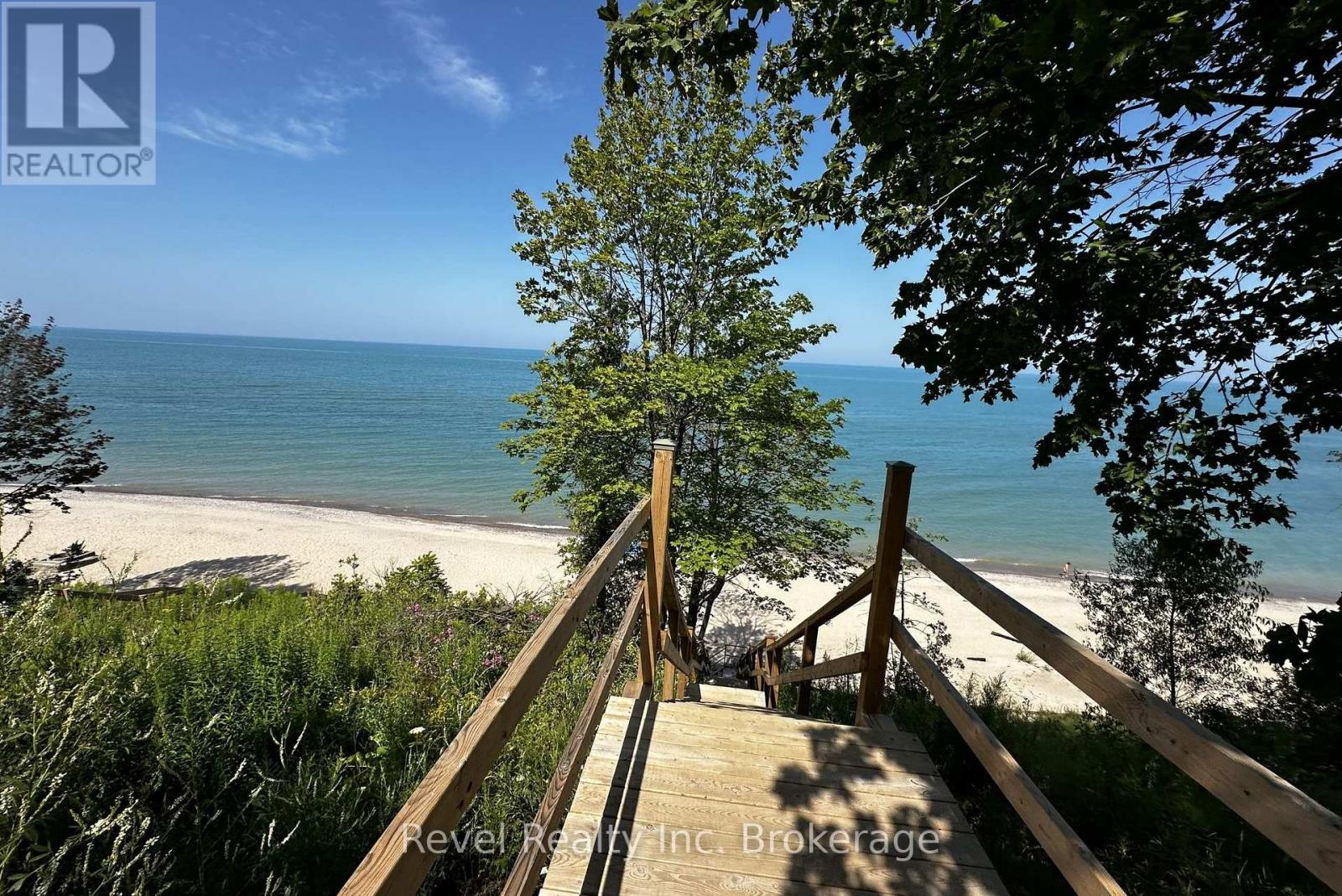 71842 Sunview Avenue, Bluewater, Ontario  N0M 2T0 - Photo 43 - X12960138