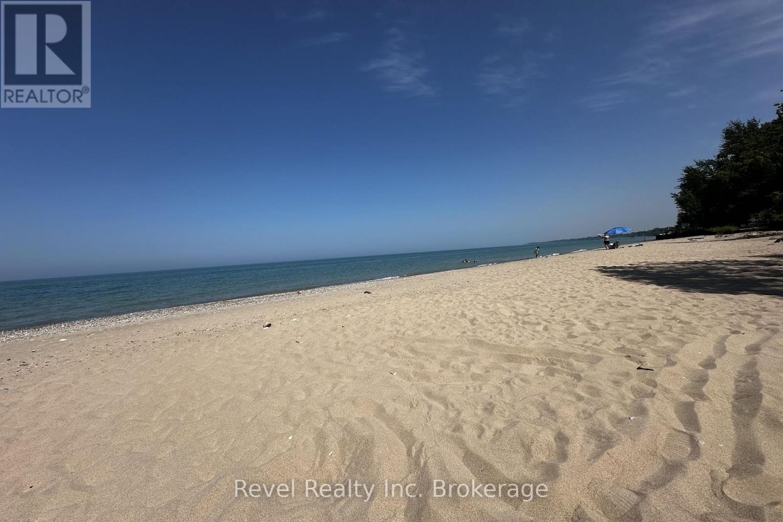 71842 Sunview Avenue, Bluewater, Ontario  N0M 2T0 - Photo 44 - X12960138