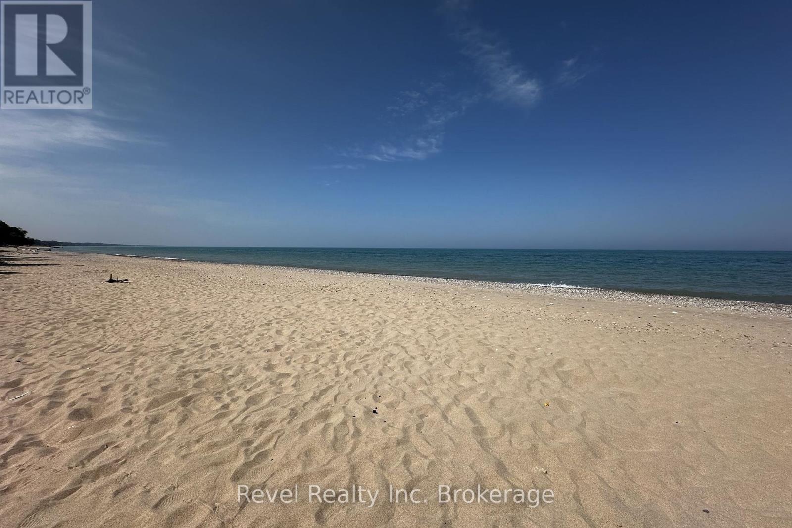 71842 Sunview Avenue, Bluewater, Ontario  N0M 2T0 - Photo 45 - X12960138