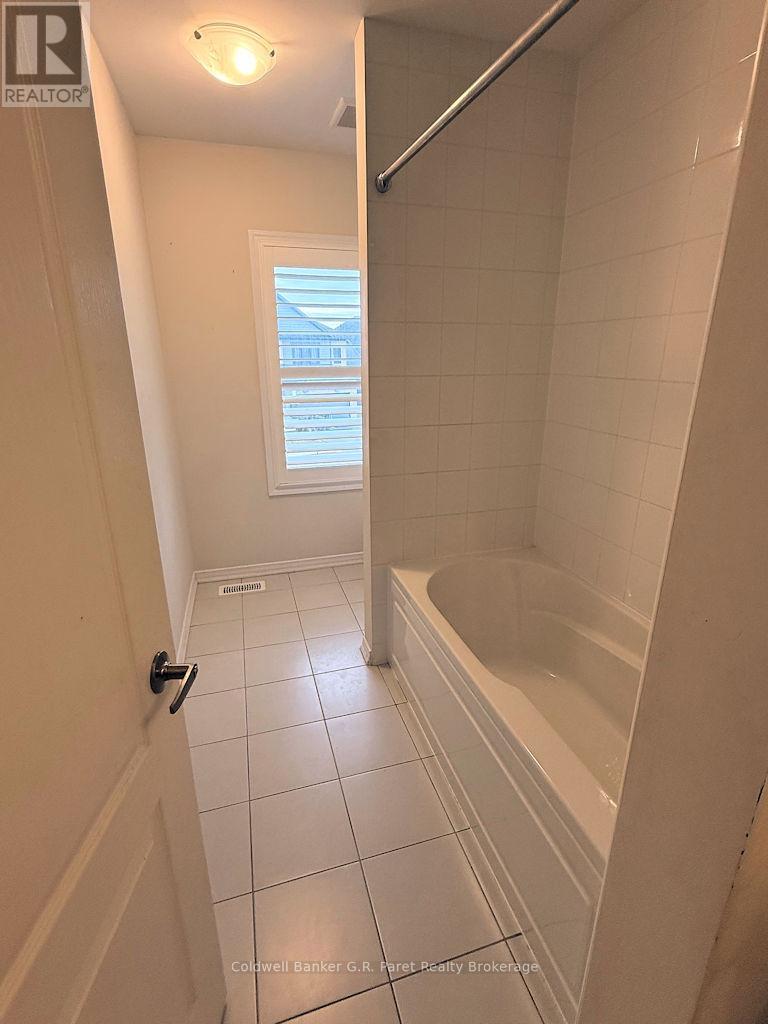 183 Athens Street, Haldimand, Ontario  N0A 1H0 - Photo 24 - X12960290