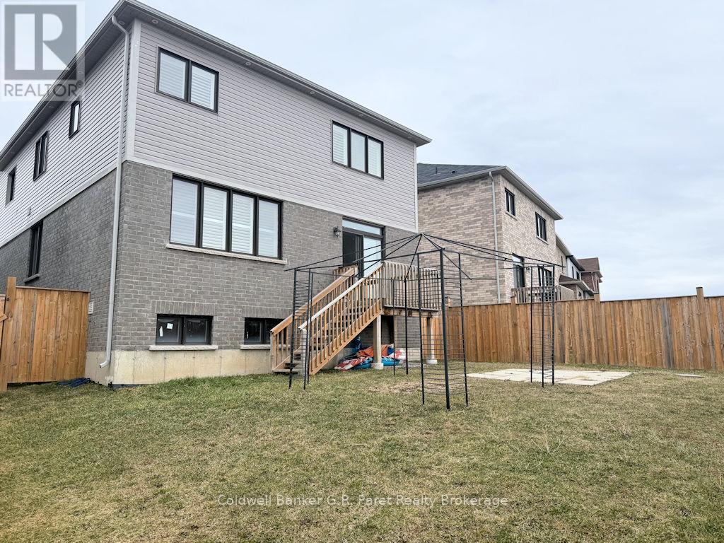 183 Athens Street, Haldimand, Ontario  N0A 1H0 - Photo 35 - X12960290