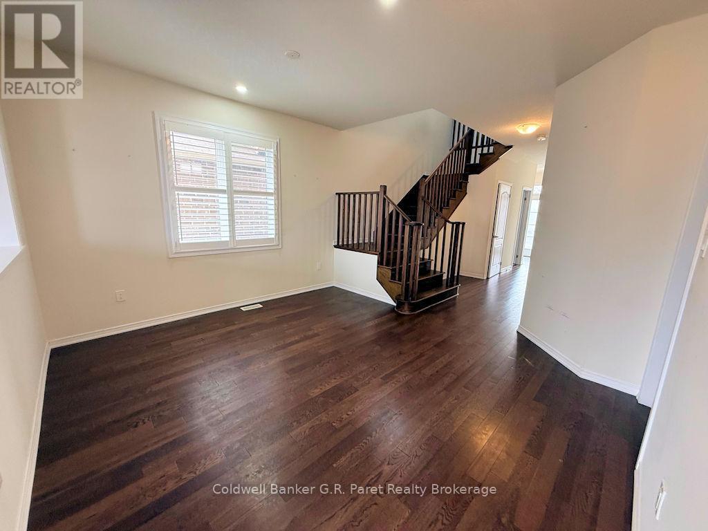 183 Athens Street, Haldimand, Ontario  N0A 1H0 - Photo 6 - X12960290