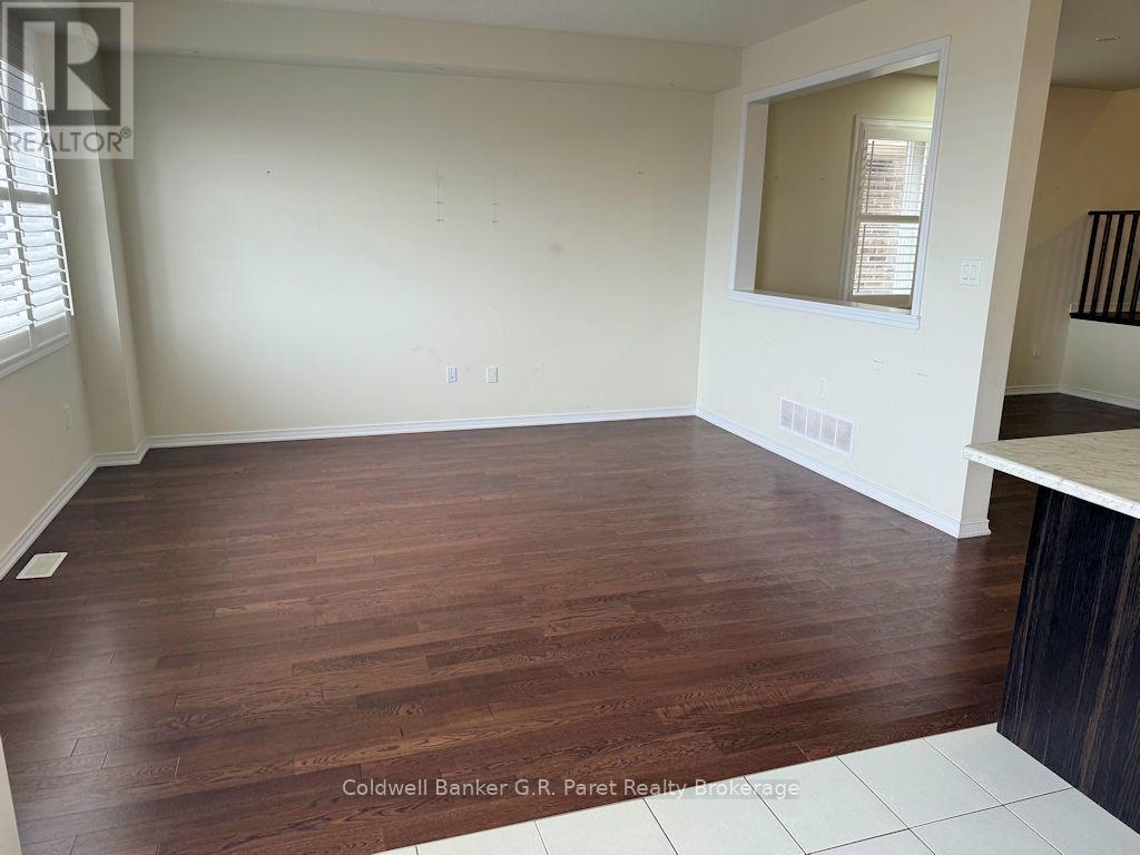 183 Athens Street, Haldimand, Ontario  N0A 1H0 - Photo 8 - X12960290