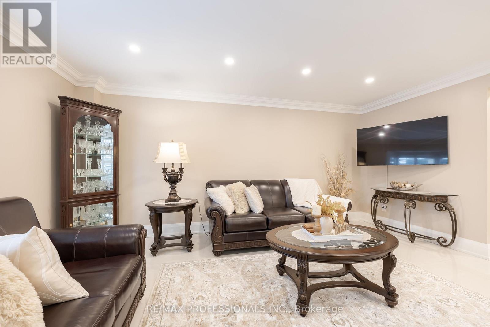 99 Desert Sand Drive, Brampton, Ontario  L6R 1V7 - Photo 16 - W12849968