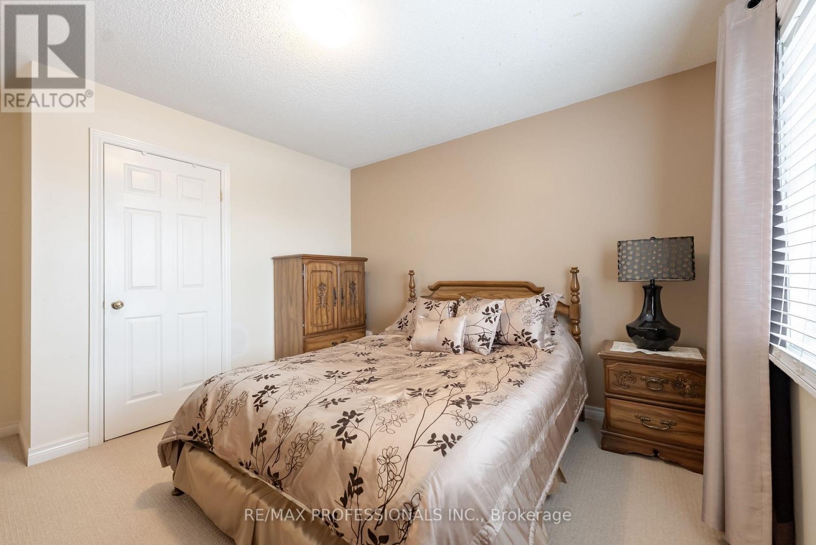 99 Desert Sand Drive, Brampton, Ontario  L6R 1V7 - Photo 23 - W12849968