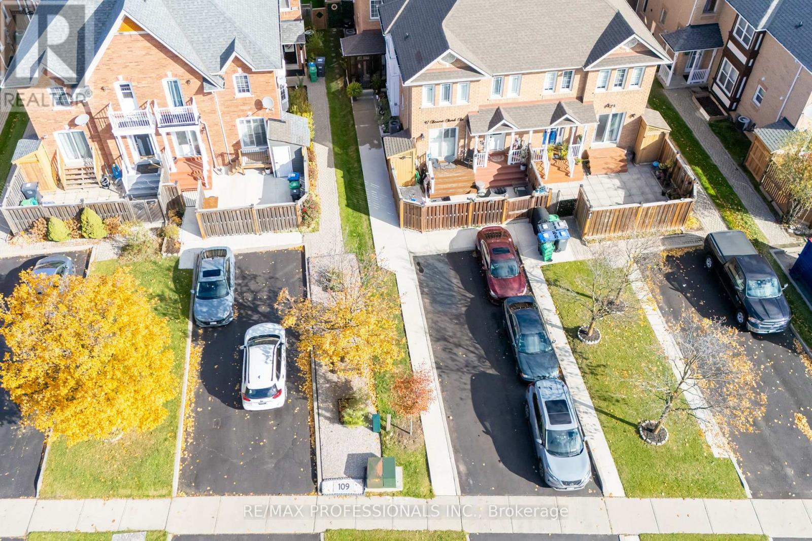 99 Desert Sand Drive, Brampton, Ontario  L6R 1V7 - Photo 41 - W12849968