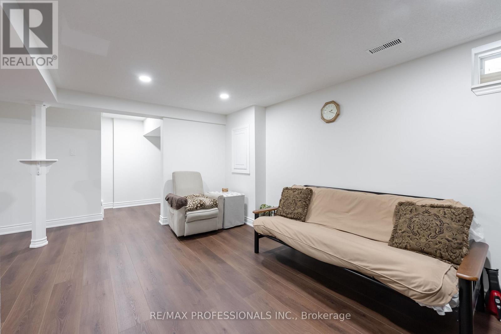 99 Desert Sand Drive, Brampton, Ontario  L6R 1V7 - Photo 31 - W12849968