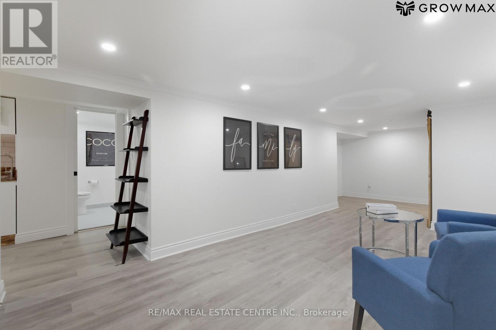 1328 Bunnell Drive, Burlington, Ontario  L7P 2E1 - Photo 18 - W12917286