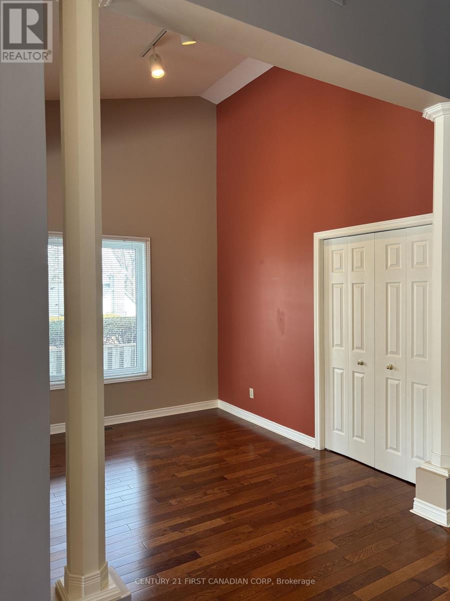 12 - 90 Ontario Street S, Lambton Shores, Ontario  N0M 1T0 - Photo 14 - X12829136