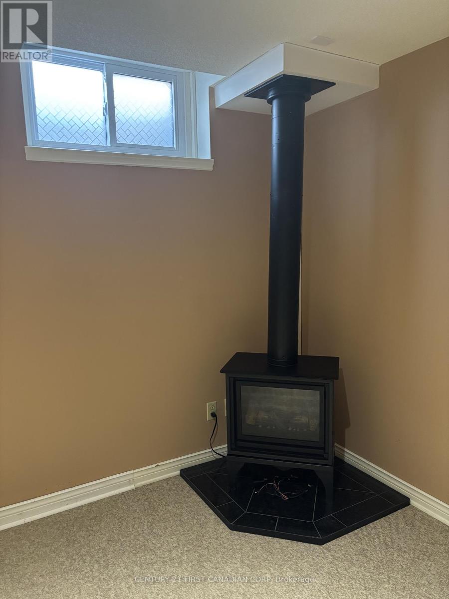 12 - 90 Ontario Street S, Lambton Shores, Ontario  N0M 1T0 - Photo 26 - X12829136