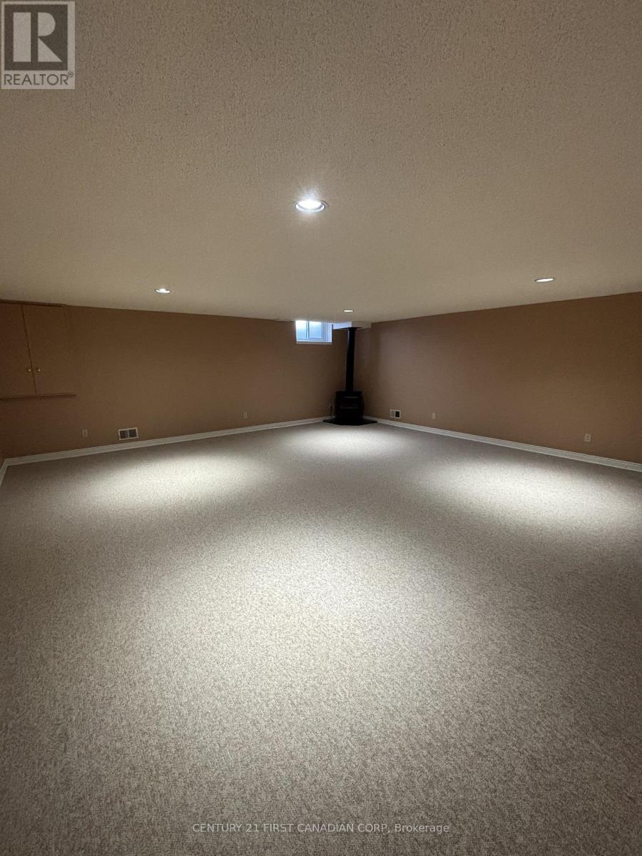 12 - 90 Ontario Street S, Lambton Shores, Ontario  N0M 1T0 - Photo 25 - X12829136