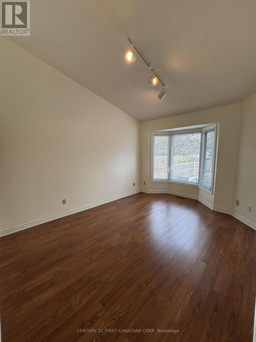 12 - 90 Ontario Street S, Lambton Shores, Ontario  N0M 1T0 - Photo 9 - X12829136