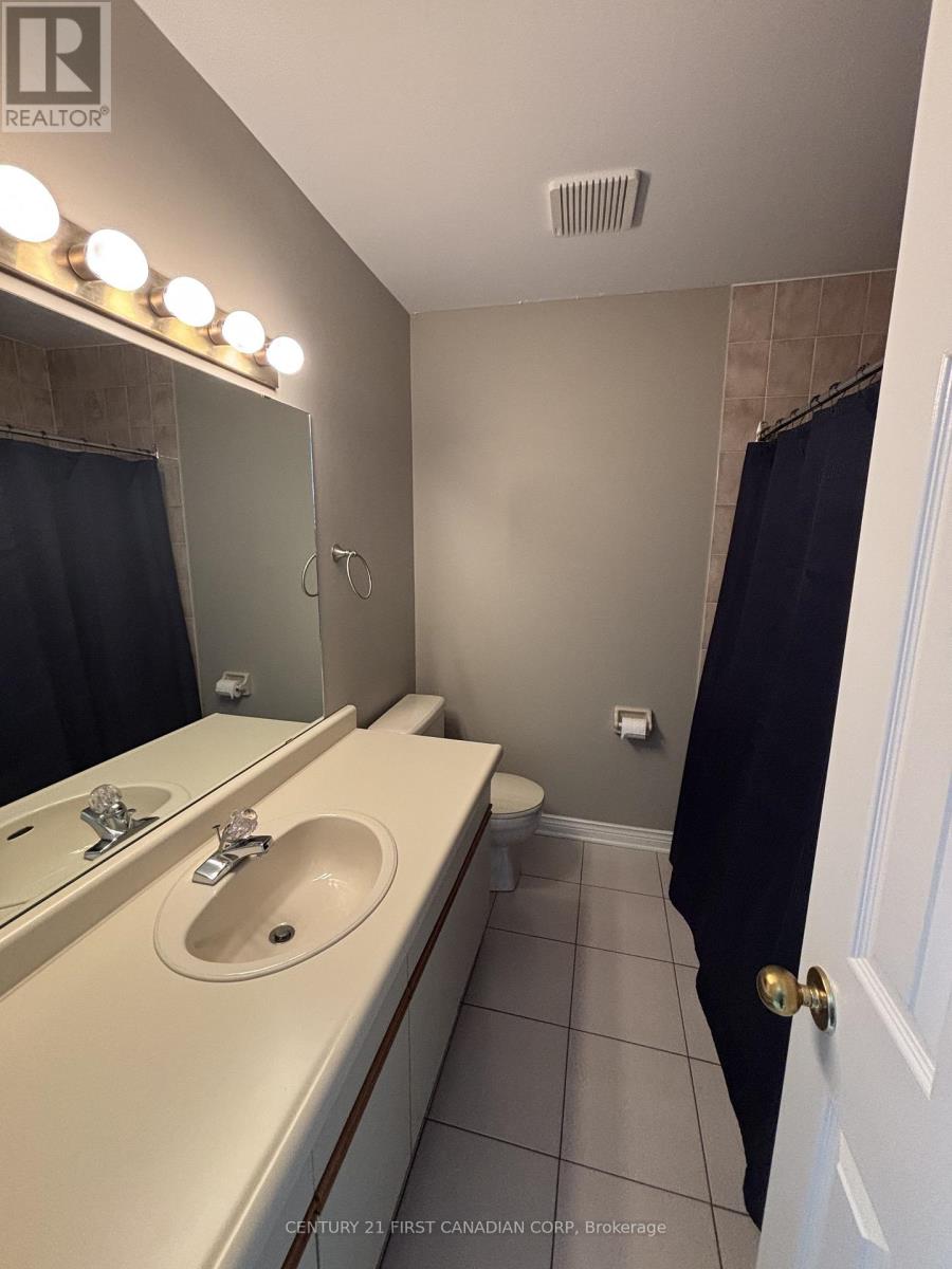 12 - 90 Ontario Street S, Lambton Shores, Ontario  N0M 1T0 - Photo 8 - X12829136