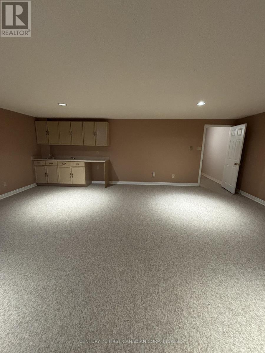 12 - 90 Ontario Street S, Lambton Shores, Ontario  N0M 1T0 - Photo 27 - X12829136