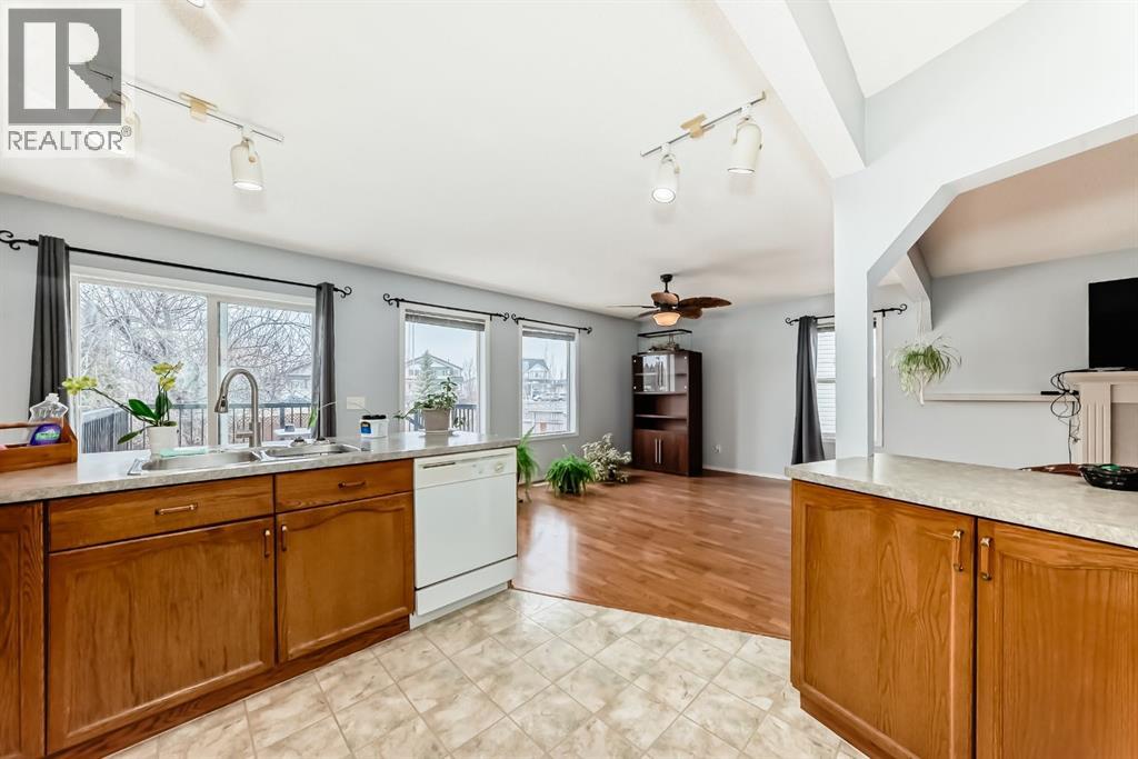 835 Westmount Drive, Strathmore, Alberta  T1P 1P8 - Photo 9 - A2298546