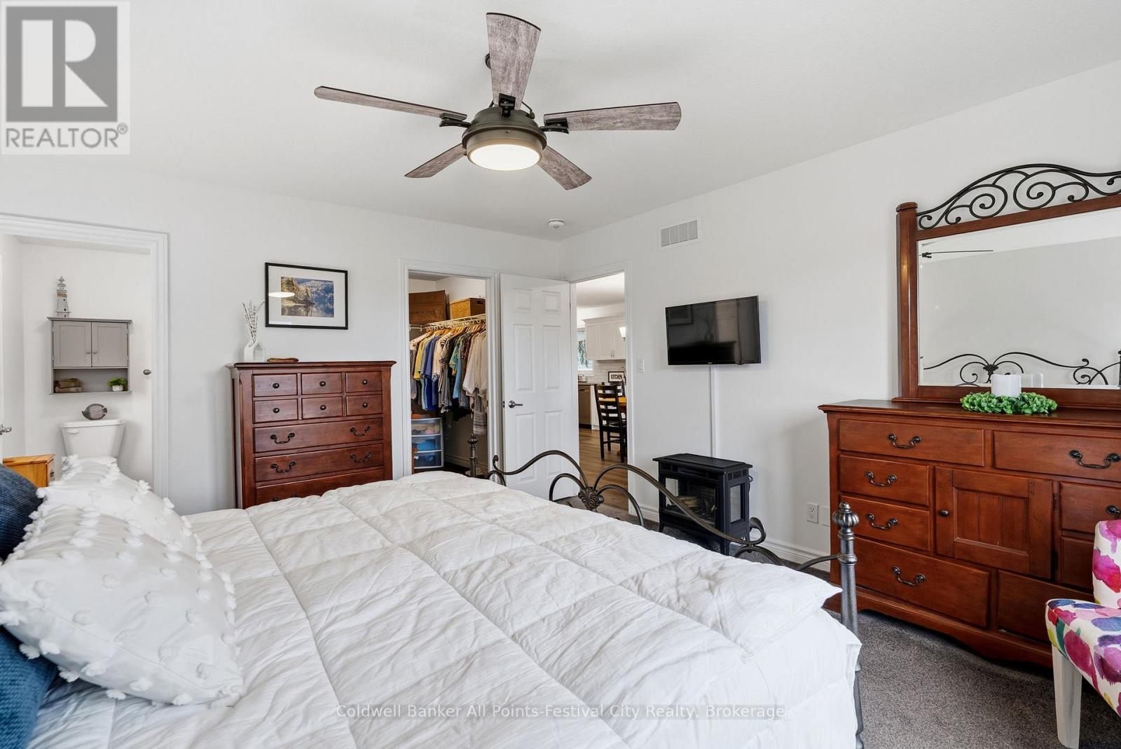 197 Lake Breeze Drive, Ashfield-Colborne-Wawanosh, Ontario N7A 0C6 - Photo 18 - X12960156