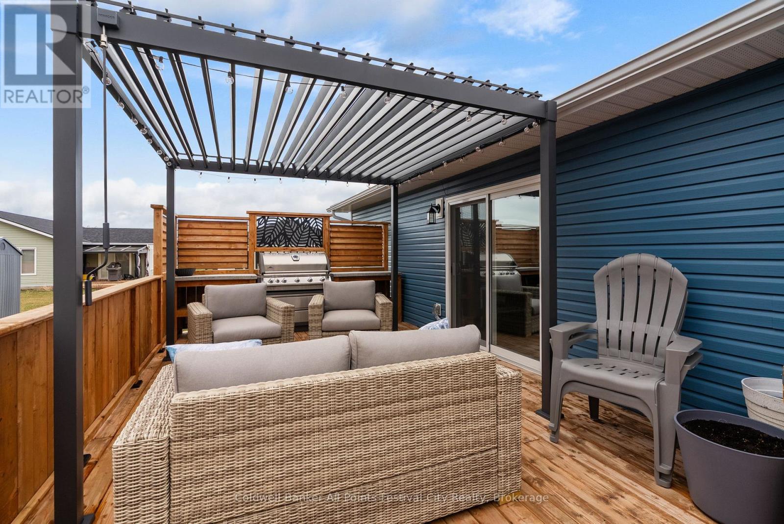 197 Lake Breeze Drive, Ashfield-Colborne-Wawanosh, Ontario N7A 0C6 - Photo 31 - X12960156