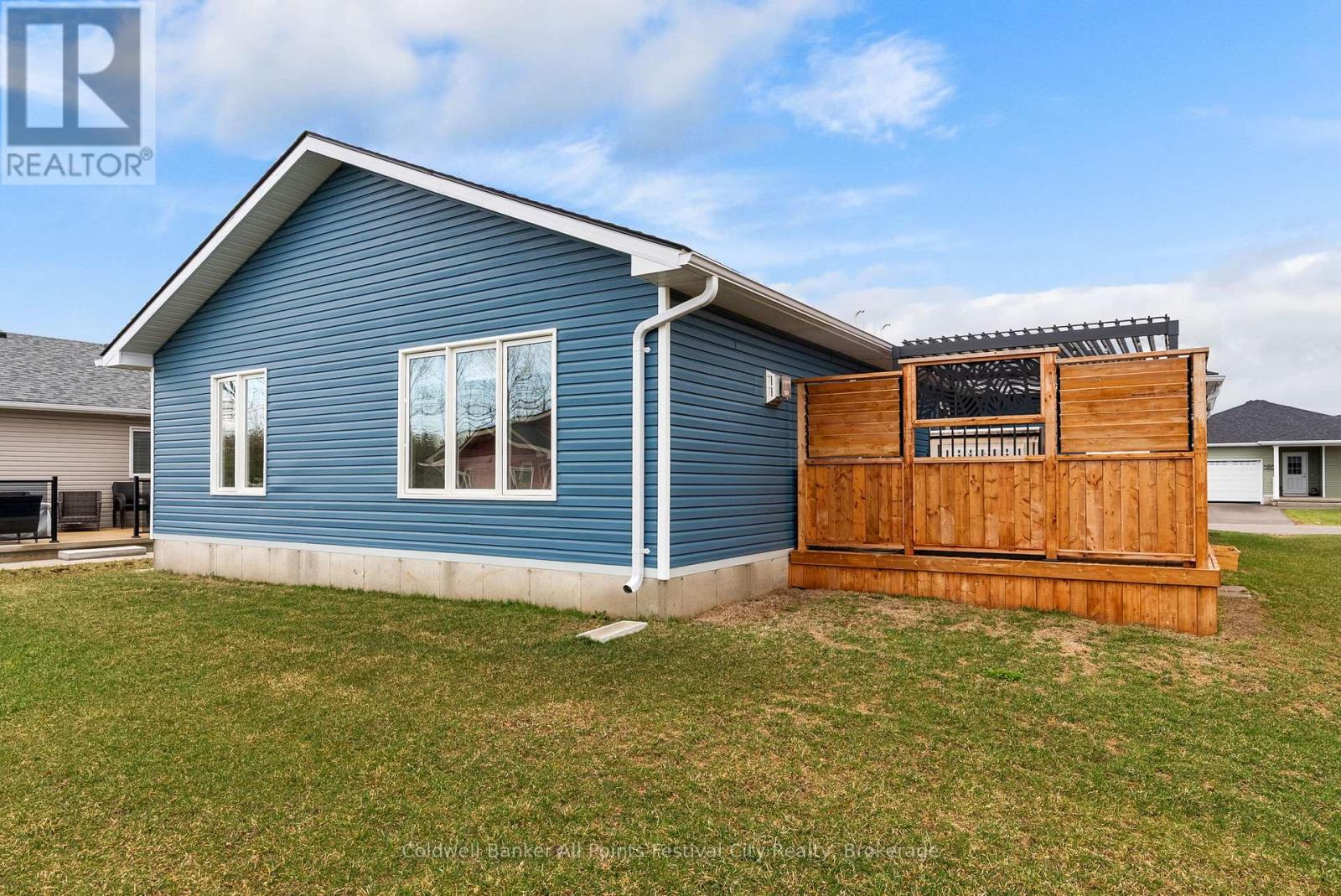 197 Lake Breeze Drive, Ashfield-Colborne-Wawanosh, Ontario N7A 0C6 - Photo 35 - X12960156