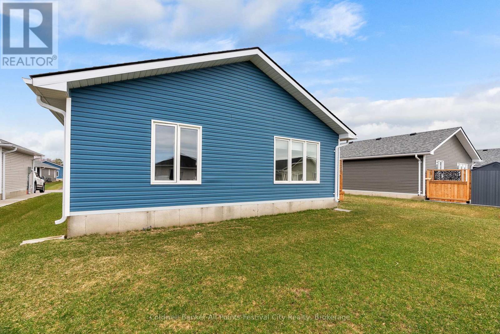 197 Lake Breeze Drive, Ashfield-Colborne-Wawanosh, Ontario N7A 0C6 - Photo 36 - X12960156