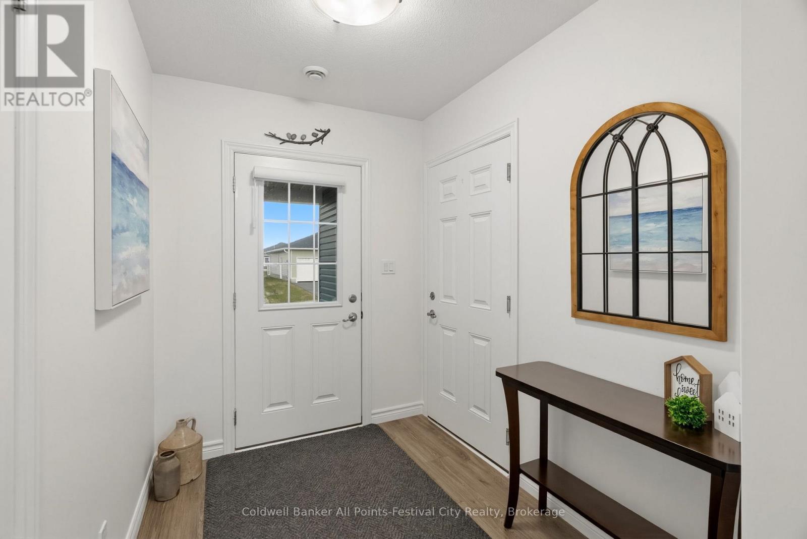 197 Lake Breeze Drive, Ashfield-Colborne-Wawanosh, Ontario N7A 0C6 - Photo 6 - X12960156